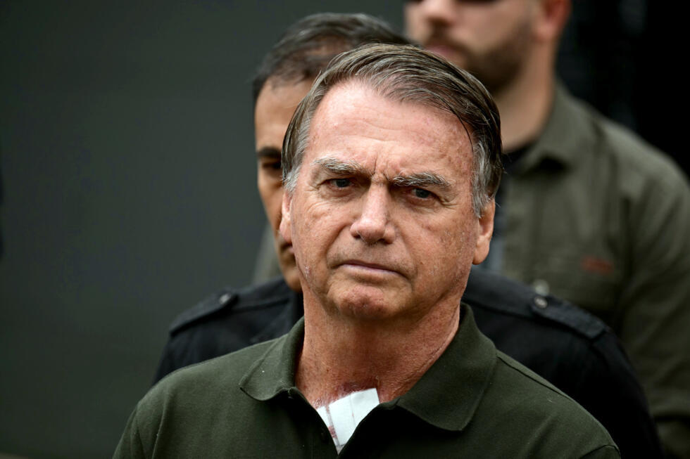 Brésil : tout juste condamné à 27 ans de prison, Jair Bolsonaro hospitalisé après un malaise