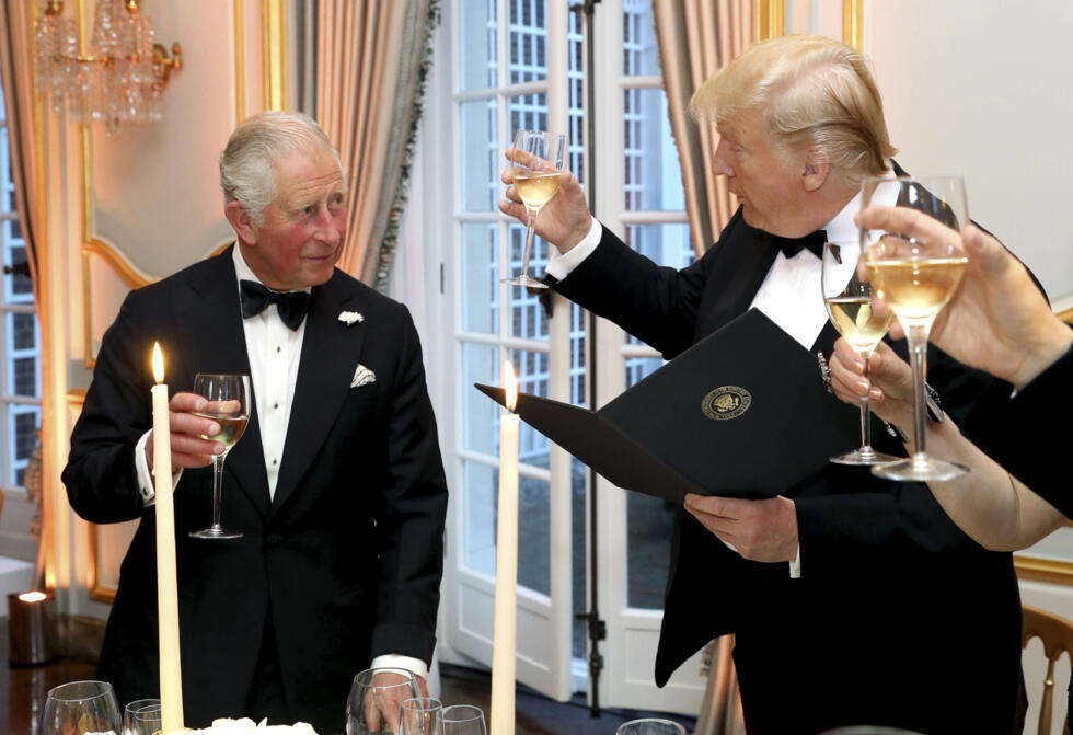 "Un très grand jour" : Donald Trump, admirateur de la monarchie britannique "Un très grand jour" : Donald Trump, admirateur de la monarchie britannique