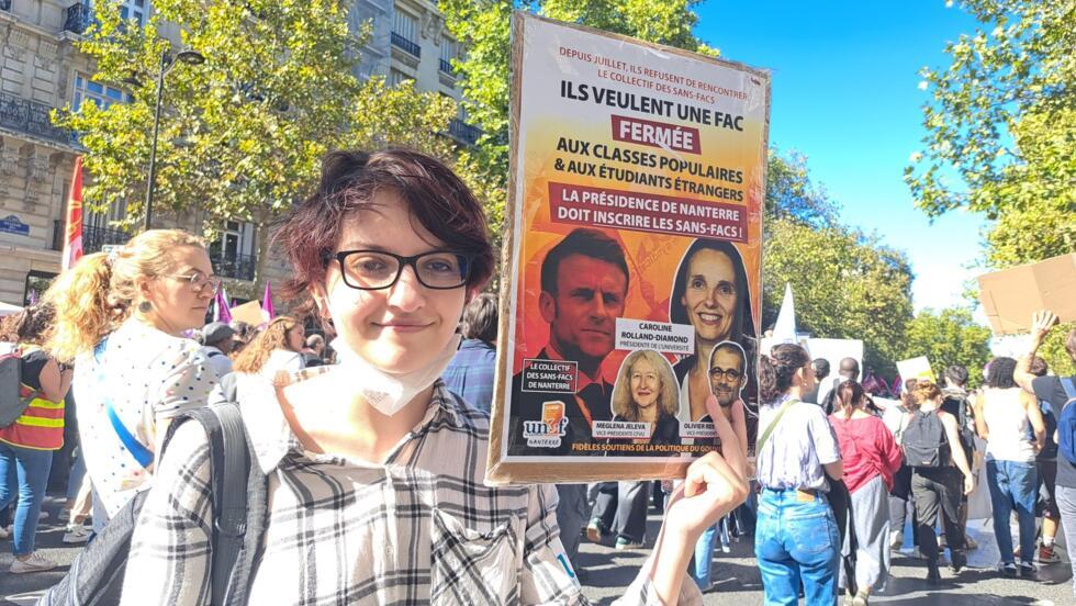 "Aimeriez-vous que l’on fasse ça à vos enfants ?" : la jeunesse rejoint la contestation à Paris "Aimeriez-vous que l’on fasse ça à vos enfants ?" : la jeunesse rejoint la contestation à Paris