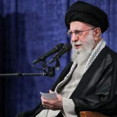Nucléaire iranien : Téhéran"ne cèdera pas" aux pressions, assure Khamenei Nucléaire iranien : Téhéran"ne cèdera pas" aux pressions, assure Khamenei