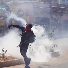 Madagascar : nouveaux heurts entre forces de l'ordre et manifestants exigeant le départ du président Madagascar : nouveaux heurts entre forces de l'ordre et manifestants exigeant le départ du président