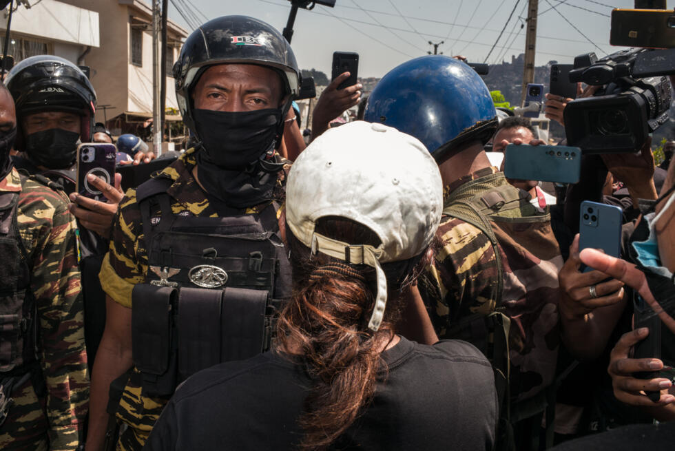 Après sept jours de manifestations à Madagascar, une réunion s'est tenue au palais présidentiel