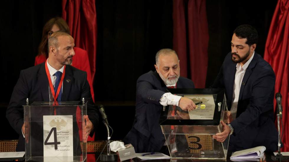 La Syrie organise ses premières élections législatives post-Assad, le processus contesté