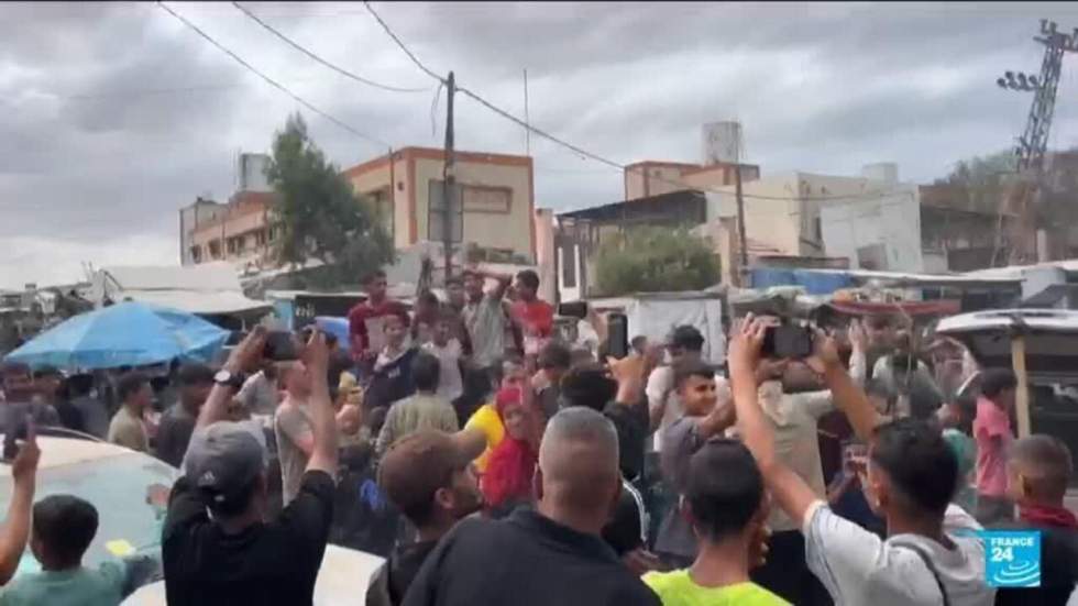 Après le cessez-le-feu à Gaza, des milliers de Palestiniens rentrent chez eux Après le cessez-le-feu à Gaza, des milliers de Palestiniens rentrent chez eux