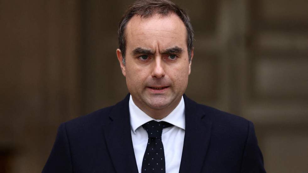 Après cinq jours de crise, Sébastien Lecornu finalement reconduit comme Premier ministre Après cinq jours de crise, Sébastien Lecornu finalement reconduit comme Premier ministre