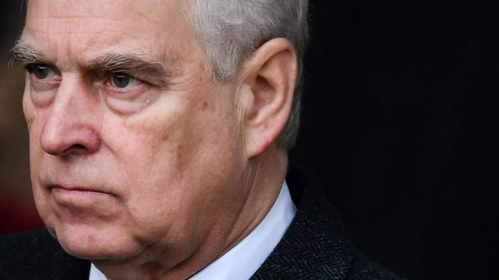 Le prince Andrew, empêtré dans le scandale Epstein, renonce à son titre royal Le prince Andrew, empêtré dans le scandale Epstein, renonce à son titre royal