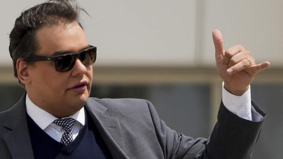 Donald Trump fait libérer George Santos, un ex-élu républicain condamné pour corruption Donald Trump fait libérer George Santos, un ex-élu républicain condamné pour corruption