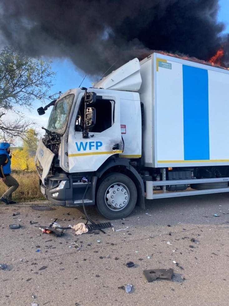 Ukraine : des blogueurs russes publient les images de l'attaque d'un convoi de l’ONU par des drones Ukraine : des blogueurs russes publient les images de l'attaque d'un convoi de l’ONU par des drones