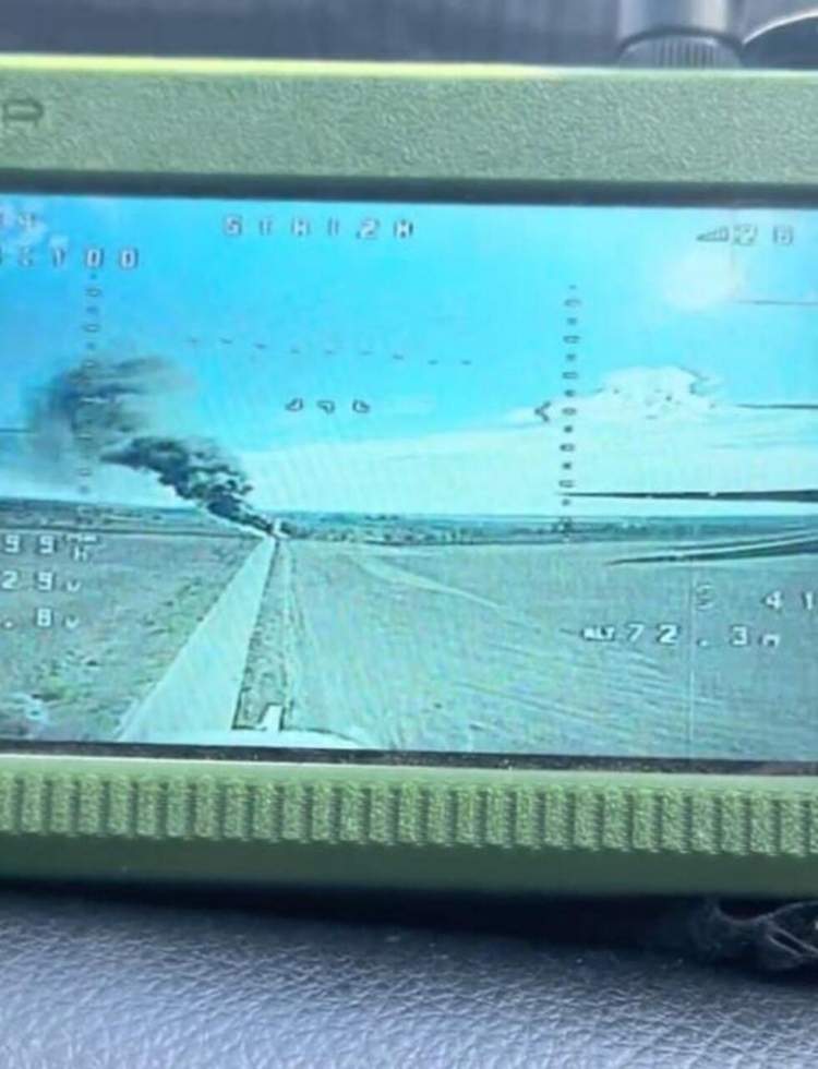 Ukraine : des blogueurs russes publient les images de l'attaque d'un convoi de l’ONU par des drones Ukraine : des blogueurs russes publient les images de l'attaque d'un convoi de l’ONU par des drones