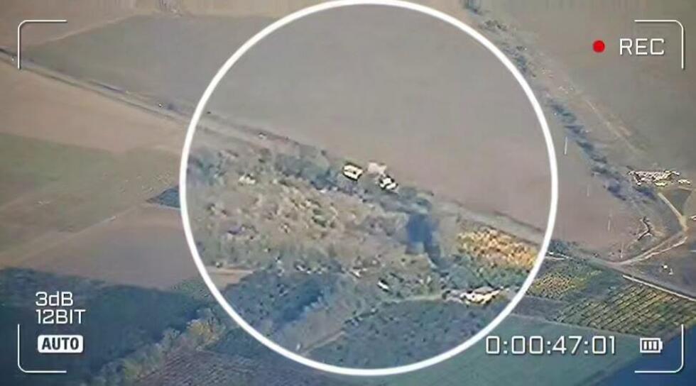 Ukraine : des blogueurs russes publient les images de l'attaque d'un convoi de l’ONU par des drones Ukraine : des blogueurs russes publient les images de l'attaque d'un convoi de l’ONU par des drones