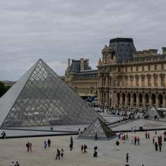 Le Musée du Louvre ciblé par un braquage, le site reste fermé dimanche Le Musée du Louvre ciblé par un braquage, le site reste fermé dimanche
