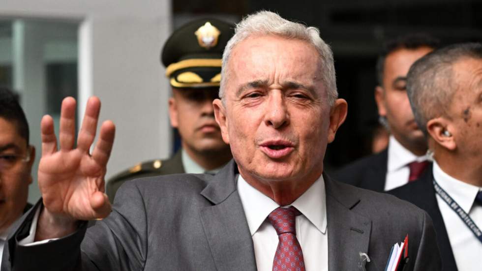 En Colombie, la justice annule la condamnation de l'ex-président Alvaro Uribe En Colombie, la justice annule la condamnation de l'ex-président Alvaro Uribe