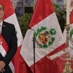 Face à la vague de violences au Pérou, le président par intérim annonce l'état d'urgence à Lima Face à la vague de violences au Pérou, le président par intérim annonce l'état d'urgence à Lima