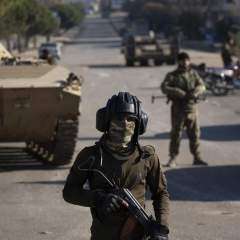 En Syrie, les forces gouvernementales à l'assaut d'un camp de jihadistes français En Syrie, les forces gouvernementales à l'assaut d'un camp de jihadistes français