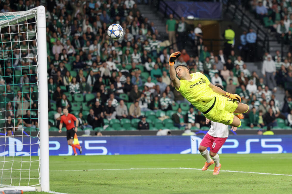 Ligue des champions : à 10, l'OM s'incline à Lisbonne