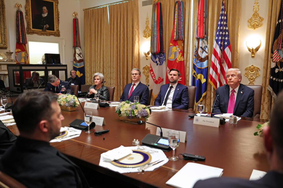 Exaspérés par Vladimir Poutine, les États-Unis et l'UE sanctionnent le pétrole russe Exaspérés par Vladimir Poutine, les États-Unis et l'UE sanctionnent le pétrole russe