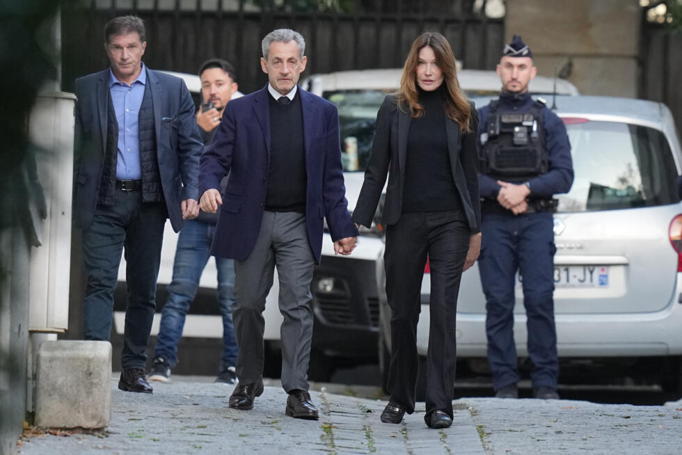 Sarkozy en prison, Kermit la grenouille à Paris, Maison Blanche en chantier : la semaine en images