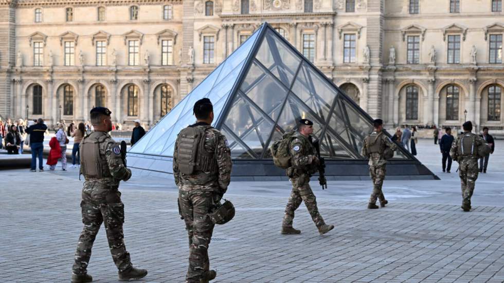 Cambriolage au Louvre : Rachida Dati promet des mesures anti-intrusion "avant la fin de l'année" Cambriolage au Louvre : Rachida Dati promet des mesures anti-intrusion "avant la fin de l'année"