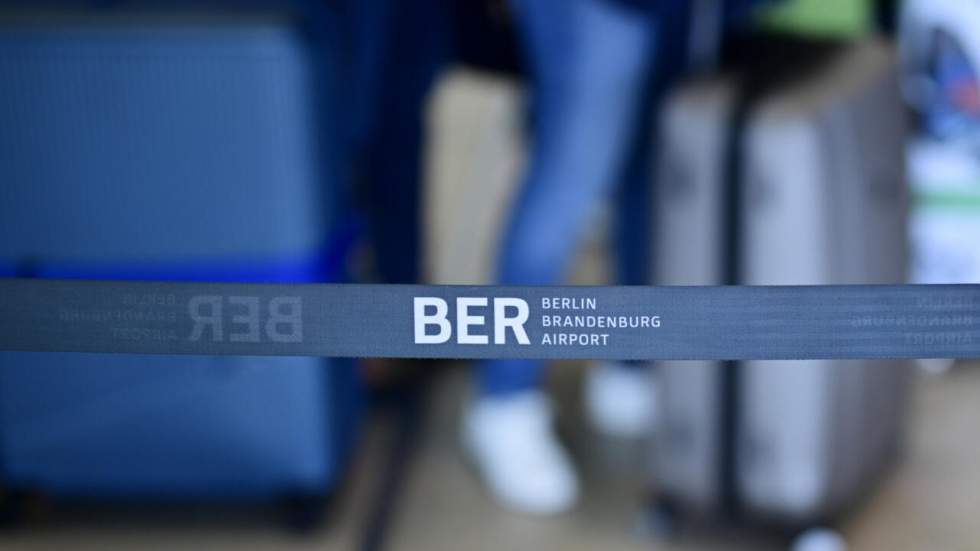 Alerte aux drones à l'aéroport de Berlin : les vols suspendus pendant près de deux heures Alerte aux drones à l'aéroport de Berlin : les vols suspendus pendant près de deux heures