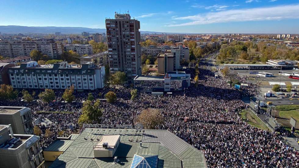 Un an après l'accident de Novi Sad, la Serbie rend hommage aux 16 victimes Un an après l'accident de Novi Sad, la Serbie rend hommage aux 16 victimes