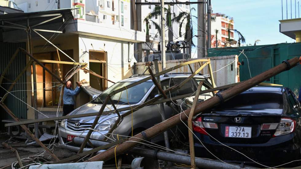 Le puissant typhon Kalmaegi fait au moins cinq morts au Vietnam, après son passage aux Philippines Le puissant typhon Kalmaegi fait au moins cinq morts au Vietnam, après son passage aux Philippines