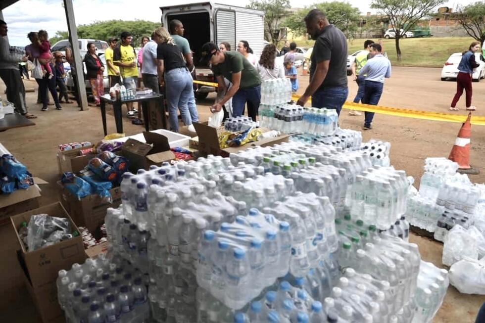 Au Brésil, une tornade fait au moins six morts et 750 blessés dans le sud Au Brésil, une tornade fait au moins six morts et 750 blessés dans le sud