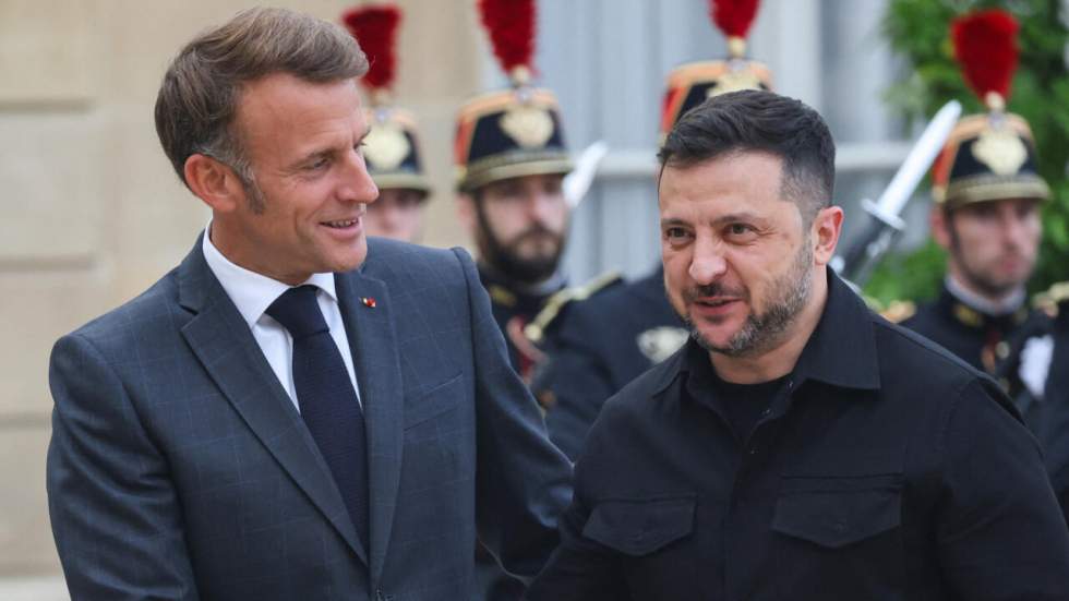 Guerre en Ukraine : Emmanuel Macron recevra Volodymyr Zelensky lundi à Paris