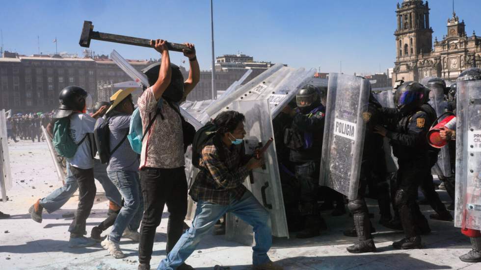 Mexique : 120 blessés lors d’un rassemblement contre la politique sécuritaire du gouvernement Mexique : 120 blessés lors d’un rassemblement contre la politique sécuritaire du gouvernement