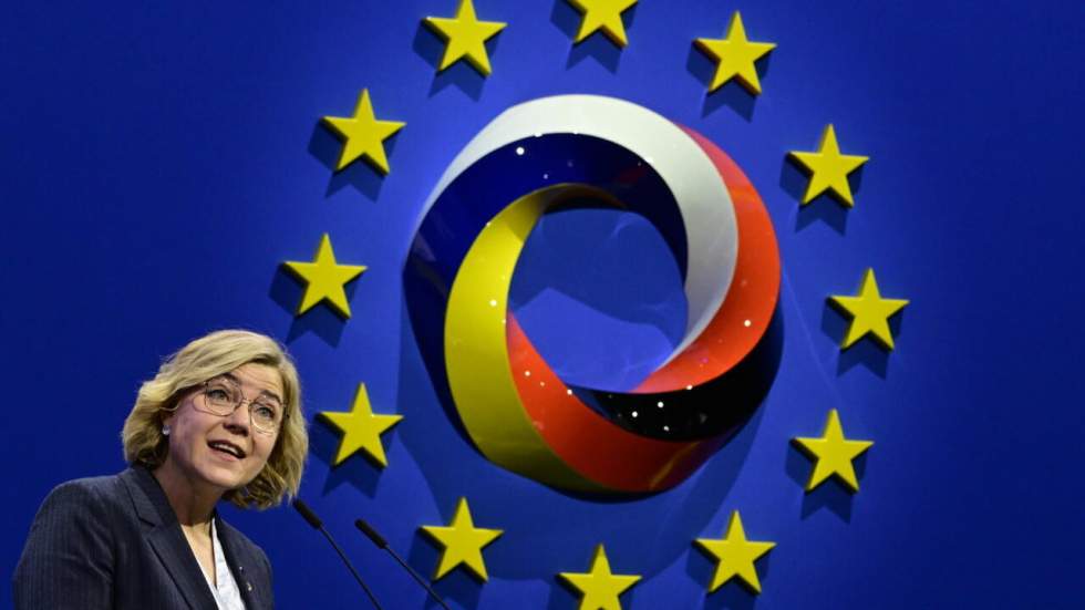 L'UE veut assouplir ses règles sur l'IA, et s'attaque aux bandeaux pour les cookies L'UE veut assouplir ses règles sur l'IA, et s'attaque aux bandeaux pour les cookies