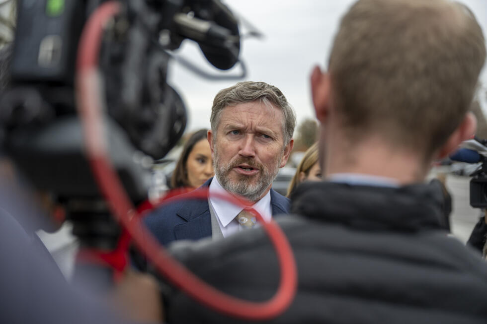 Affaire Epstein : Donald Trump signe la loi pour rendre le dossier public