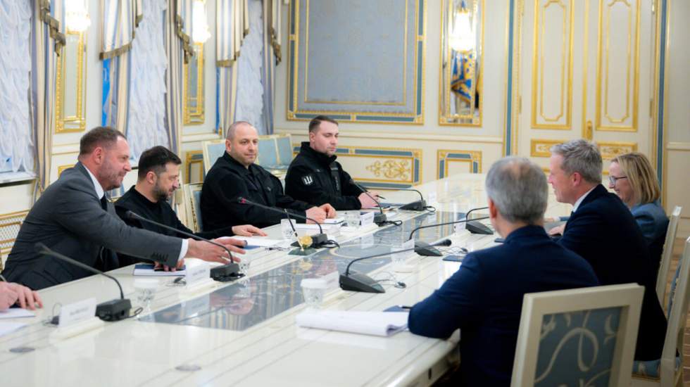 Ukrainiens, Américains et Européens en Suisse pour discuter du plan de Trump