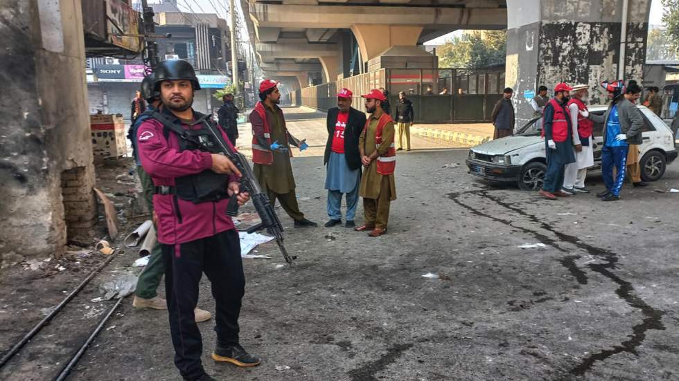 Pakistan : trois morts dans un attentat contre le quartier général de la police frontalière Pakistan : trois morts dans un attentat contre le quartier général de la police frontalière