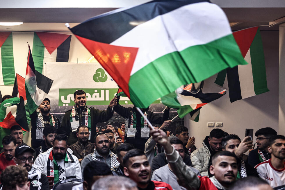 Exploit de la Palestine en Coupe arabe : depuis Gaza, la mère de l'entraîneur inspire l'équipe