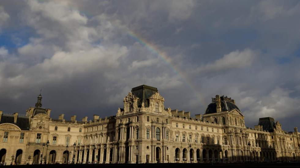 Les cambrioleurs du Louvre auraient pu être arrêtés "à 30 secondes près", selon l'enquête Les cambrioleurs du Louvre auraient pu être arrêtés "à 30 secondes près", selon l'enquête