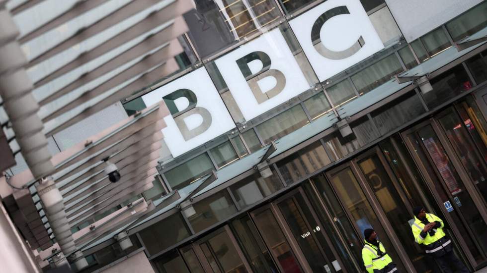 Montage trompeur : Donald Trump poursuit la BBC pour 10 milliards de dollars Montage trompeur : Donald Trump poursuit la BBC pour 10 milliards de dollars