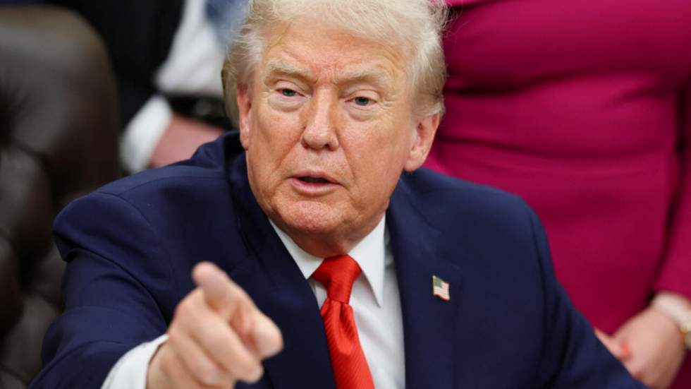 Trump interdit d'entrée aux États-Unis les ressortissants de sept nouveaux pays Trump interdit d'entrée aux États-Unis les ressortissants de sept nouveaux pays