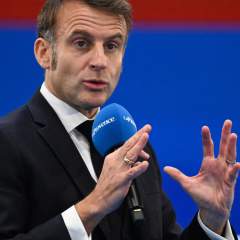 "Un coup d’État en France" : croyant à une fake news, un président africain inquiet contacte Macron
