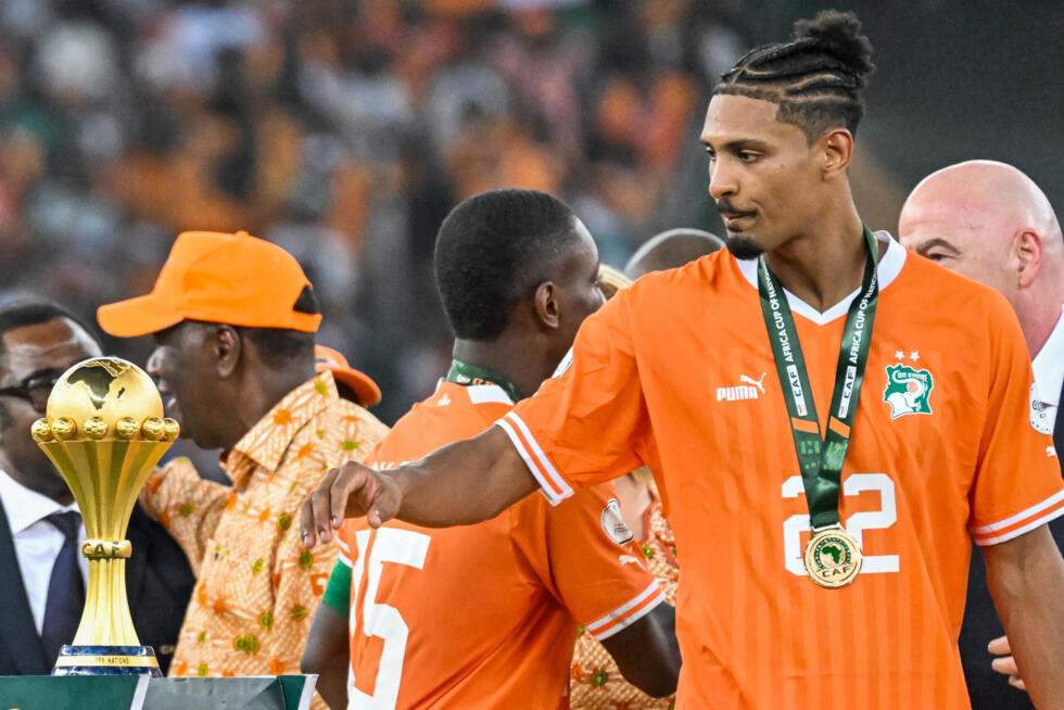 CAN : un empereur en tribune, Kadhafi en coulisses, un record à 5 buts… 9 moments hors norme CAN : un empereur en tribune, Kadhafi en coulisses, un record à 5 buts… 9 moments hors norme