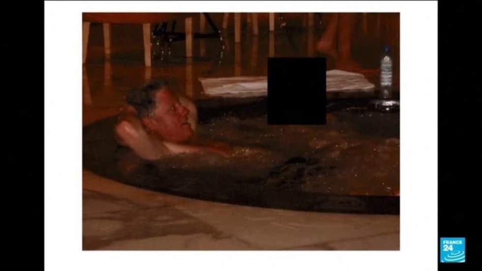 Affaire Epstein : 16 fichiers dont une photo de Trump retirés du site du ministère américain de la Justice