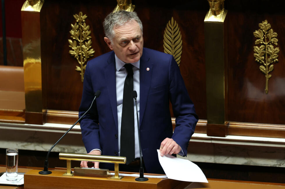 Budget : le gouvernement planche sur une "loi spéciale" en urgence pour éviter un "shutdown"