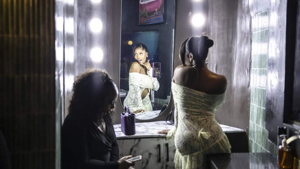 L'instant + : à Lagos, le "Detty December" enfièvre les Nigérians L'instant + : à Lagos, le "Detty December" enfièvre les Nigérians