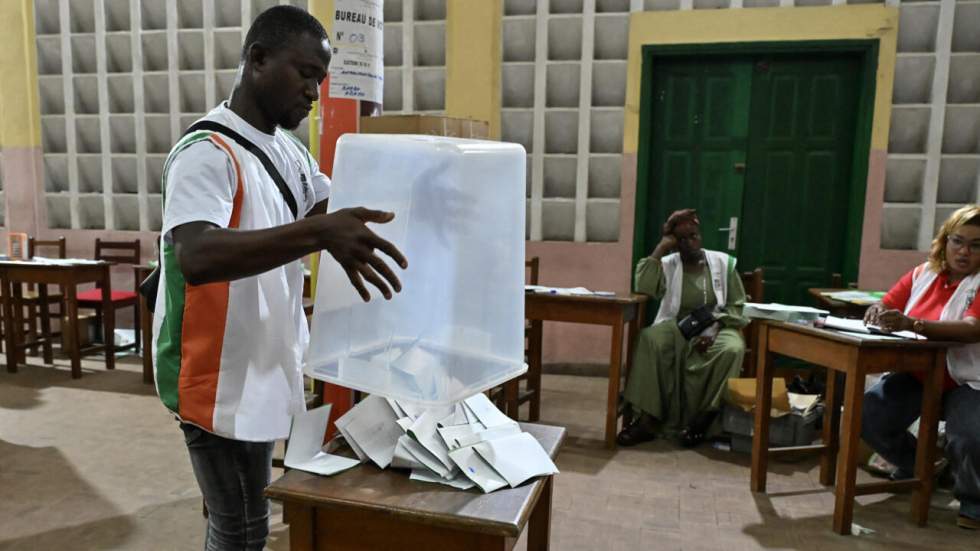Législatives en Côte d'Ivoire : le parti au pouvoir remporte les trois quarts des sièges