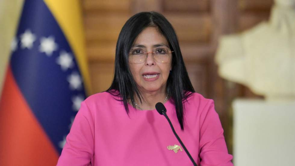 "Elle paiera plus cher que Maduro" : Donald Trump menace la présidente par intérim Delcy Rodriguez