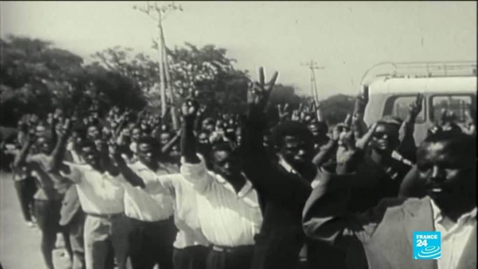 Après l'élimination de la RD Congo, les larmes de la statue vivante de Lumumba, star de la CAN-2025 Après l'élimination de la RD Congo, les larmes de la statue vivante de Lumumba, star de la CAN-2025