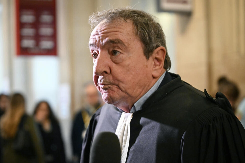 "Tous ces gens travaillaient" : à son procès en appel, Marine Le Pen nie l'existence d'un "système"