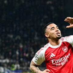 Ligue des champions : Arsenal file en 8e, Manchester City et le PSG chutent