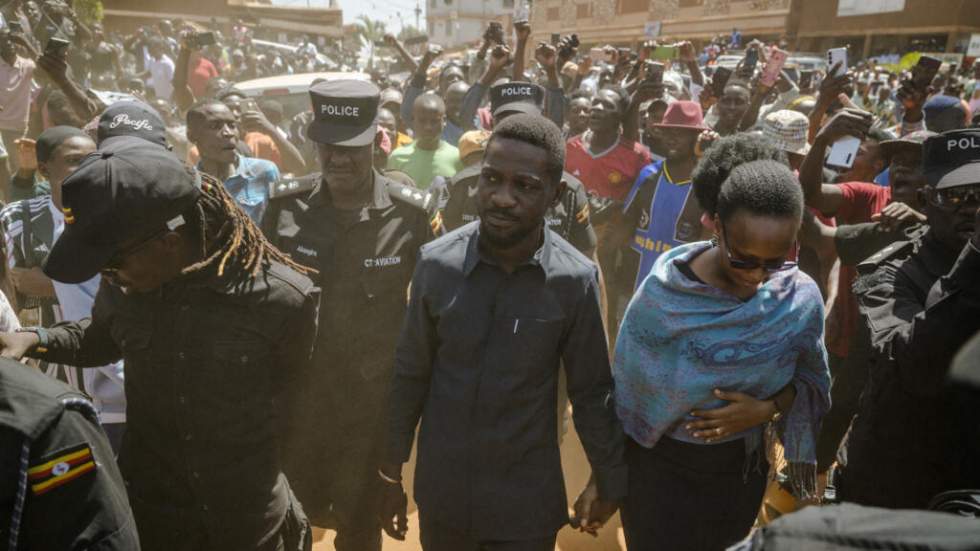 Ouganda : "Je ne suis pas un criminel", clame l'opposant Bobi Wine en fuite depuis les élections