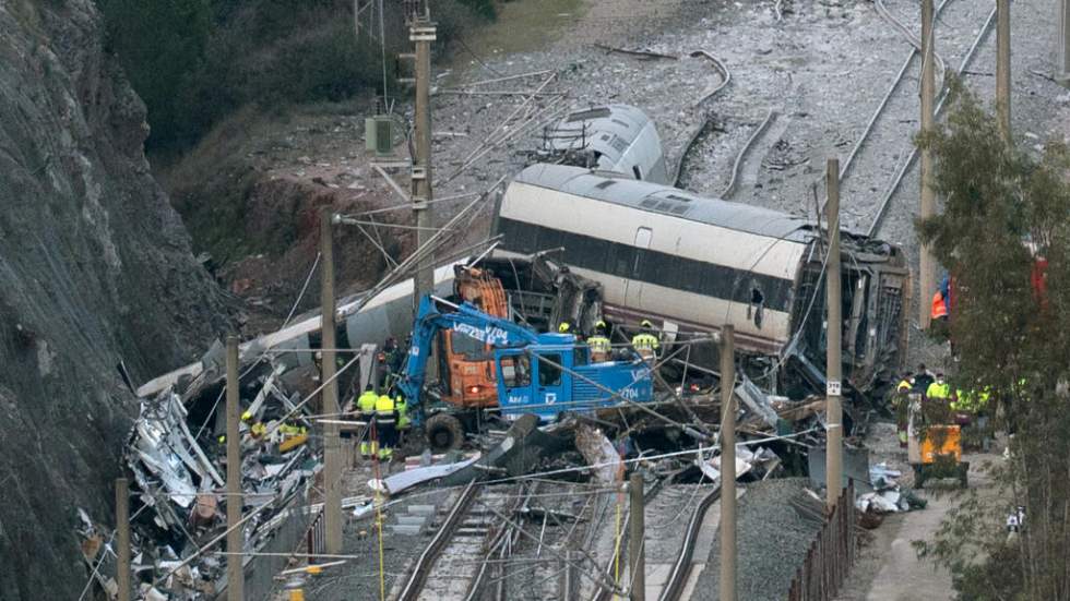 Collision ferroviaire en Espagne : le bilan définitif s'élève à 45 morts Collision ferroviaire en Espagne : le bilan définitif s'élève à 45 morts