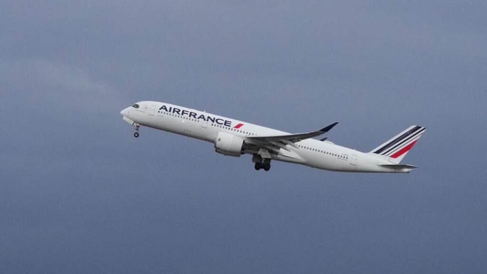 Air France suspend ses vols vers Dubaï "en raison de la situation actuelle au Moyen-Orient"