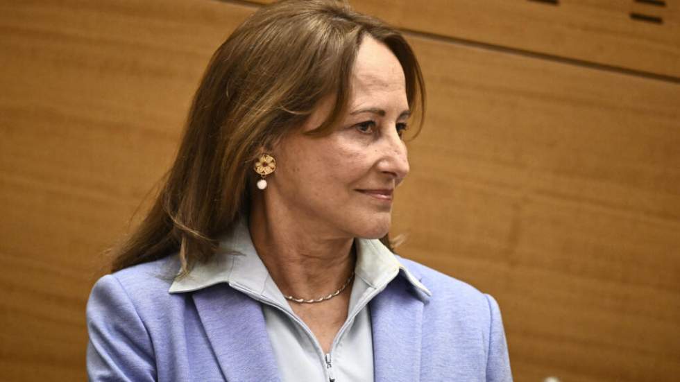 En Algérie, Ségolène Royal cherche à amorcer une sortie de crise diplomatique En Algérie, Ségolène Royal cherche à amorcer une sortie de crise diplomatique